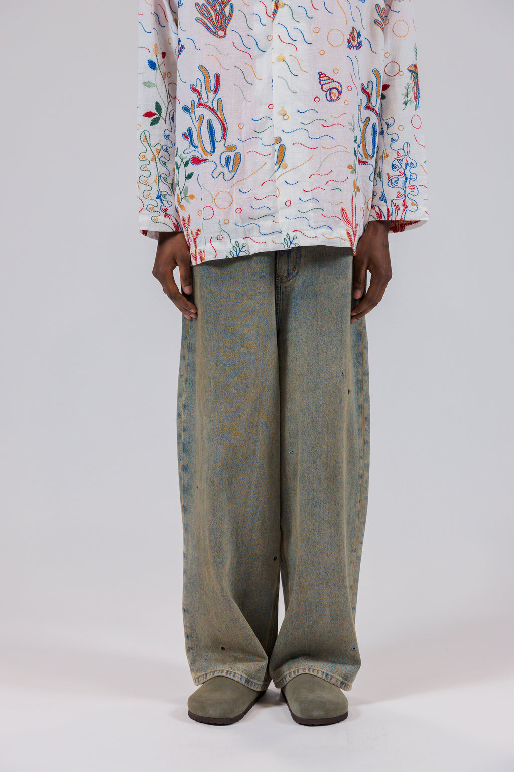 Embroidered Vintage Wide Jeans
