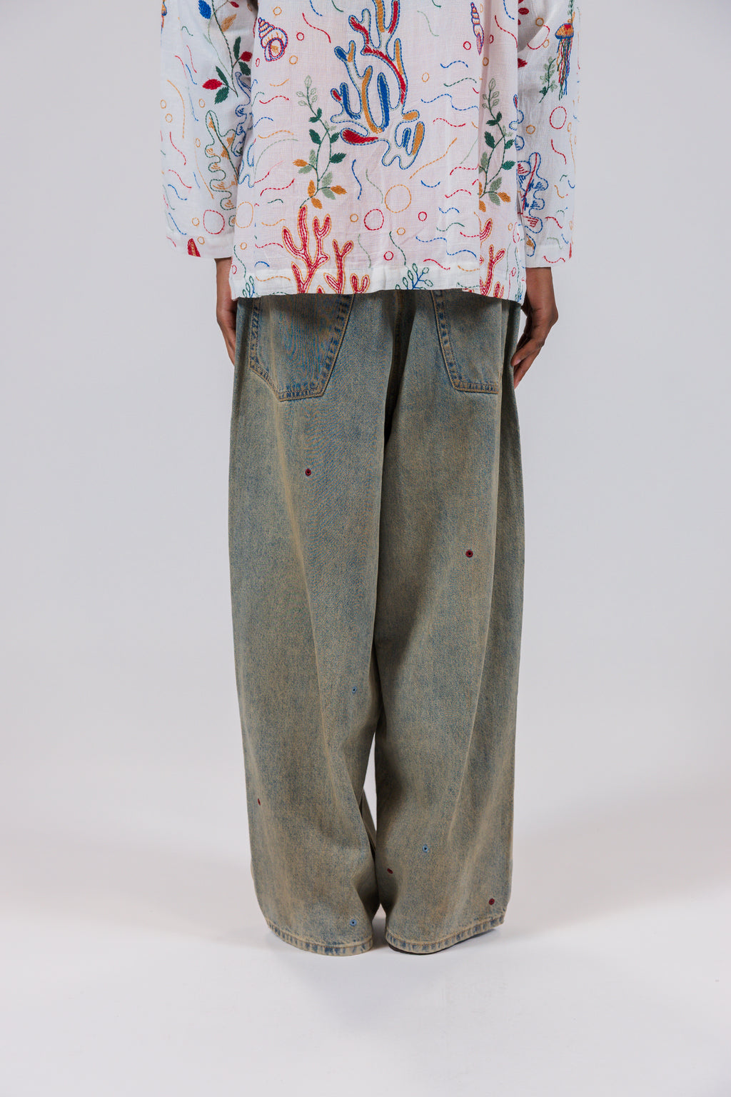 Embroidered Vintage Wide Jeans