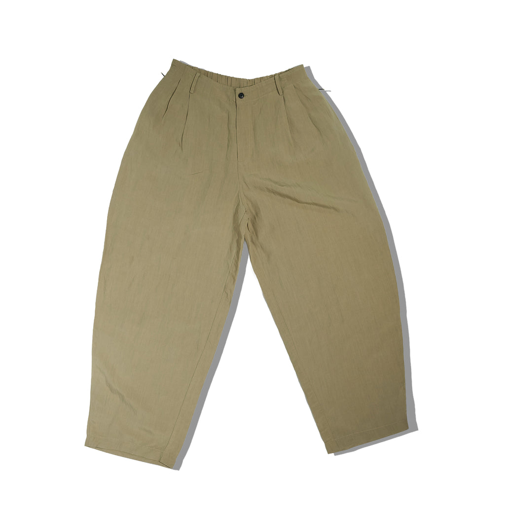 The Relaxed Pleated Tailored Trouser